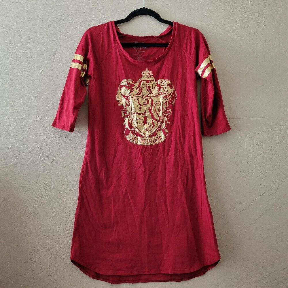 harry potter universal studios Gryffindor Red Tunic Shirt Size Small
